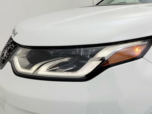Certified 2025 Land Rover Discovery Sport S image 18