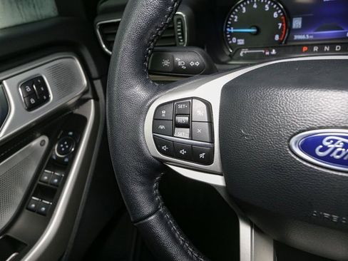 Used 2022 Ford Explorer Limited w/ Limited Technology Package image 32