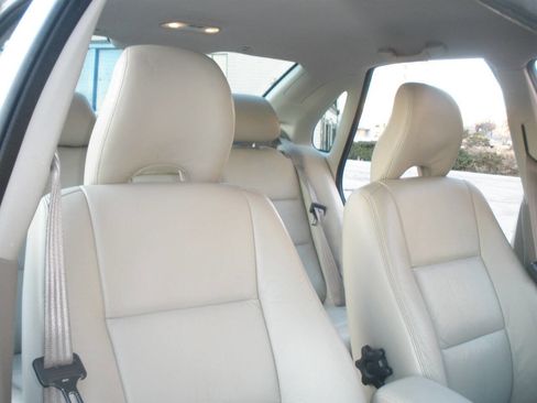 Used 2003 Volvo S40 image 32