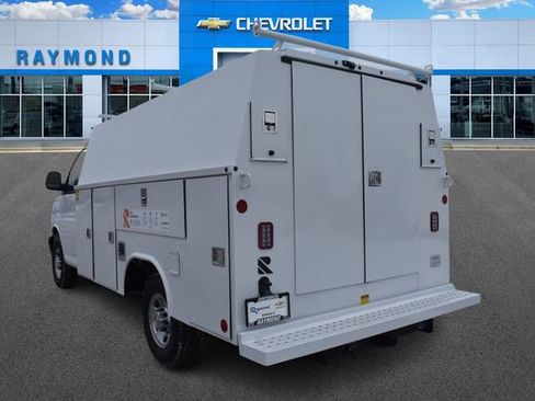 New 2025 Chevrolet Express 3500 w/ Power Convenience Package image 6