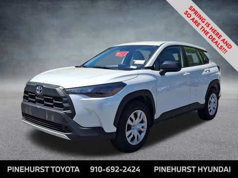 Used 2026 Toyota Corolla Cross L image 4