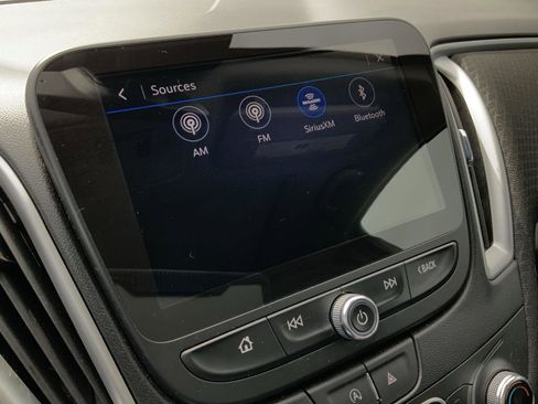 Used 2024 Chevrolet Malibu LT image 36