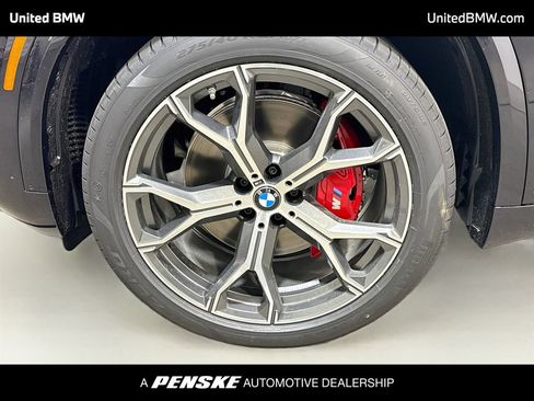 New 2026 BMW X5 xDrive40i w/ M Sport Package AWD/4WD image 2