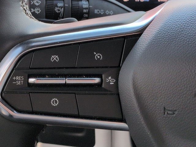 Used 2025 Chevrolet Suburban Premier AWD/4WD image 23