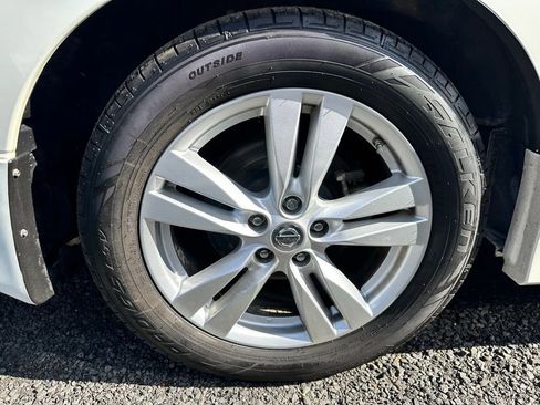 Used 2015 Nissan Quest SL image 14