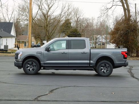 New 2023 Ford F150 Lightning XLT w/ Equipment Group 312A High image 33