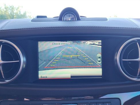 Used 2016 Mercedes-Benz SL 550 w/ Driver Assistance Package image 60