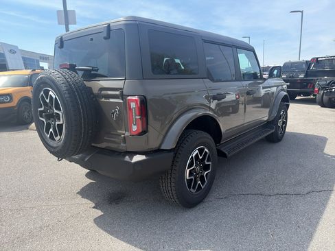 New 2026 Ford Bronco Outer Banks AWD/4WD image 5