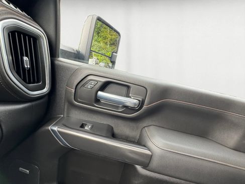 Used 2022 GMC Sierra 3500 AT4 w/ AT4 Premium Plus Package AWD/4WD image 12