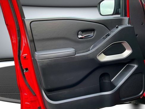 Used 2022 Nissan Frontier SV w/ Technology Package image 19