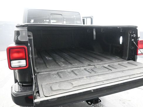 Used 2023 Jeep Gladiator Sport image 24