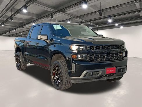 Used 2021 Chevrolet Silverado 1500 Custom AWD/4WD image 2
