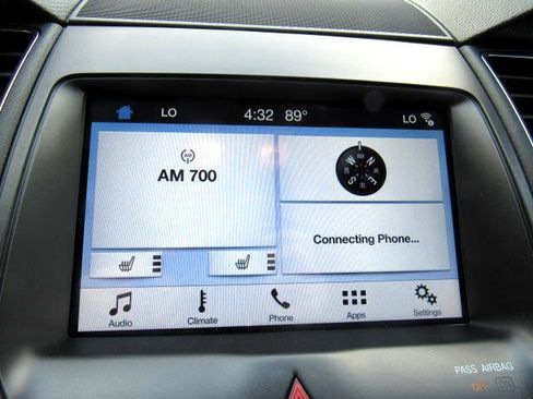 Used 2017 Ford Taurus SEL w/ Equipment Group 201A image 27