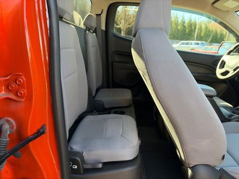 Used 2022 Chevrolet Colorado W/T w/ WT Convenience Package image 36