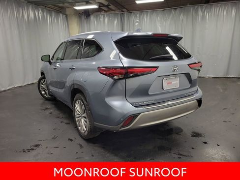 Used 2022 Toyota Highlander Platinum image 6