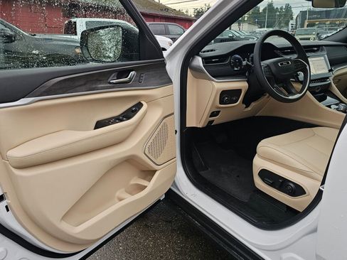 New 2026 Jeep Grand Cherokee Limited image 18