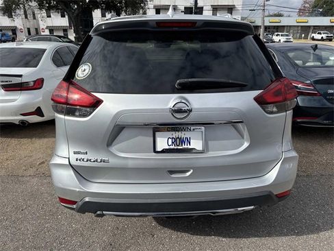 Used 2018 Nissan Rogue SL image 8