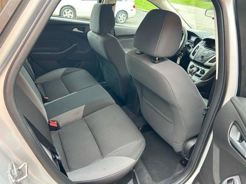 Used 2013 Ford Focus SE FWD image 10