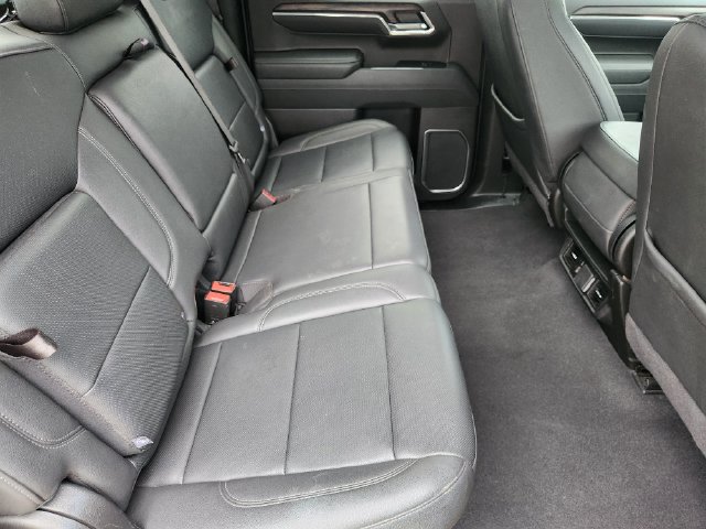 Used 2025 GMC Sierra 1500 SLT RWD image 31