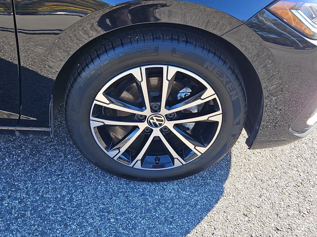 Certified 2025 Volkswagen Jetta Sport FWD image 10