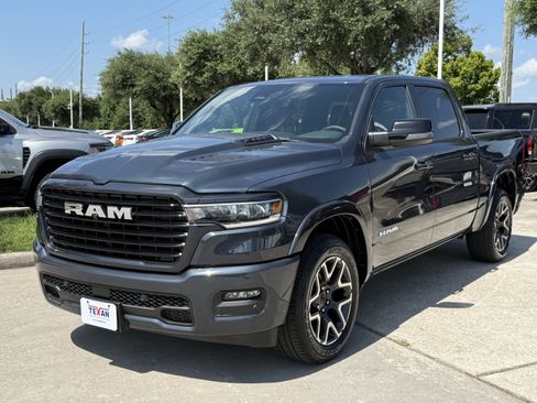 Used 2025 RAM 1500 Laramie w/ Sport Appearance Package AWD/4WD image 10