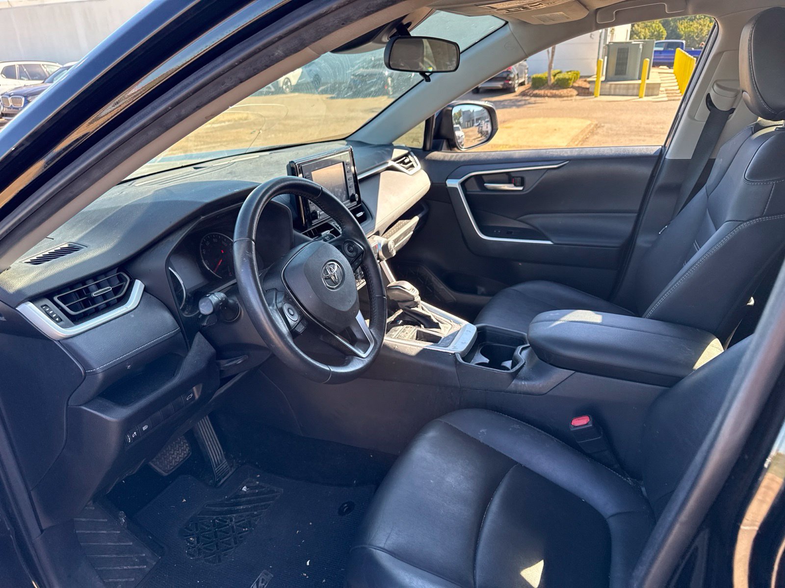 Used 2021 Toyota RAV4 XLE Premium FWD image 13