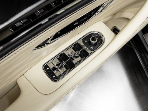 Used 2021 Bentley Flying Spur W12 image 58