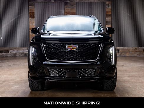 Used 2026 Cadillac Escalade V image 4