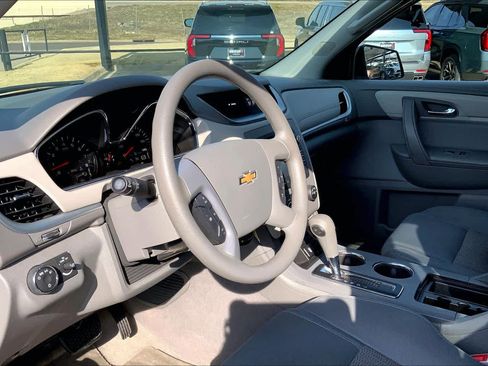 Used 2017 Chevrolet Traverse LS image 16