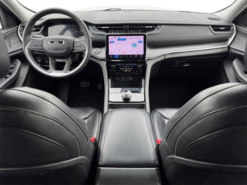 Used 2024 Jeep Grand Cherokee L Limited w/ Luxury Tech Group II image 10