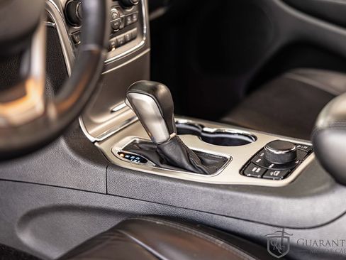 Used 2018 Jeep Grand Cherokee Limited AWD/4WD image 21