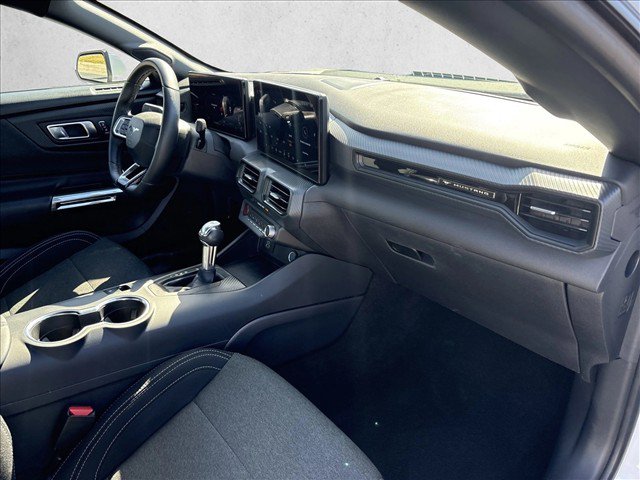 Used 2025 Ford Mustang Coupe RWD image 23