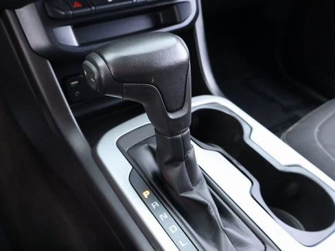Used 2018 Chevrolet Colorado LT w/ Safety Package image 26