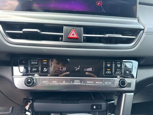 New 2026 Kia Seltos EX FWD image 21