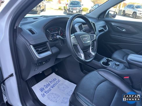 Used 2024 GMC Terrain SLT image 60