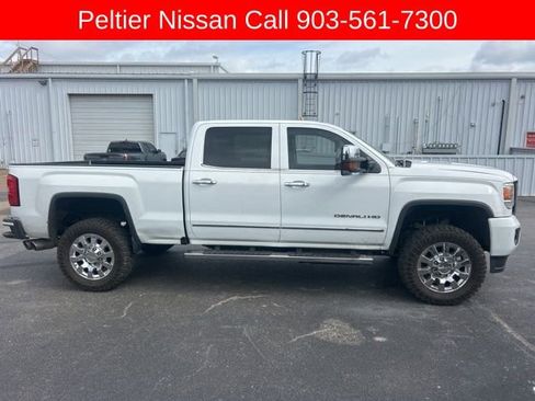 Used 2016 GMC Sierra 2500 Denali w/ Duramax Plus Package AWD/4WD image 2