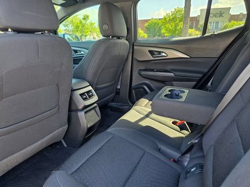 Used 2025 Chevrolet Equinox EV LT FWD image 29