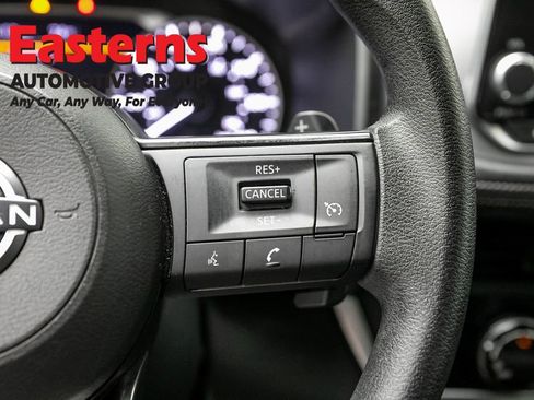 Used 2024 Nissan Rogue S FWD image 14