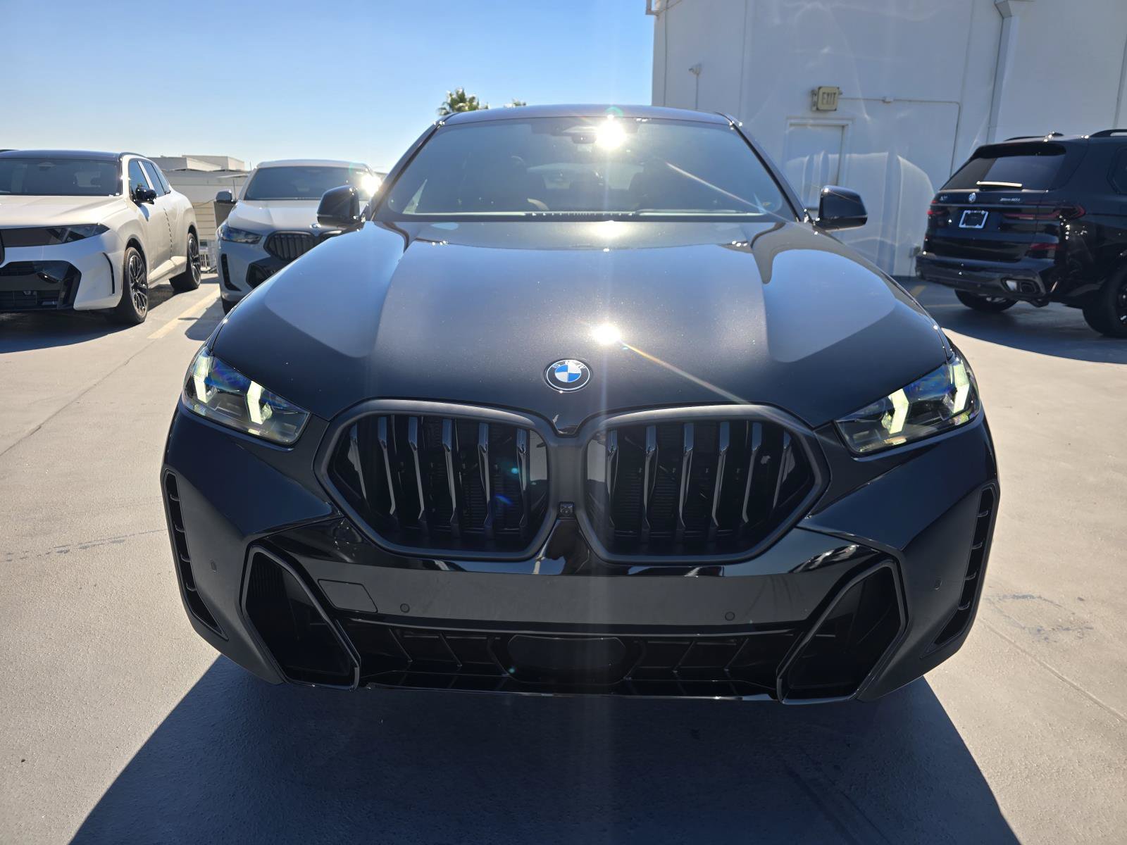 New 2027 BMW X6 xDrive40i w/ Climate Comfort Package AWD/4WD image 2