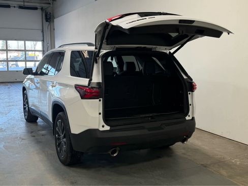 Certified 2023 Chevrolet Traverse RS image 4