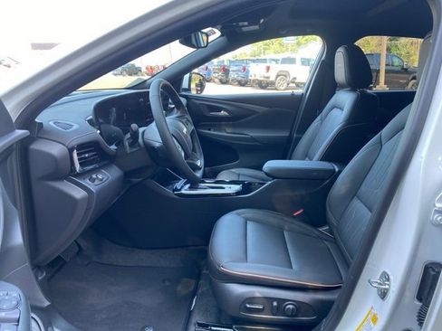 New 2025 Buick Envista Avenir image 10