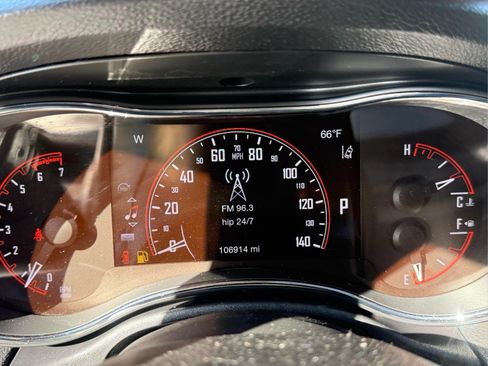 Used 2017 Dodge Durango R/T w/ Technology Group AWD/4WD image 34