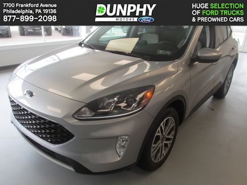 Used 2022 Ford Escape SEL w/ Technology Package image 1