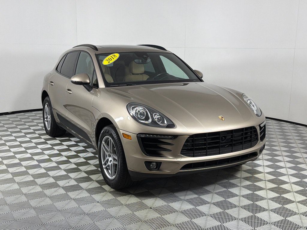 Used 2018 Porsche Macan AWD/4WD image 3