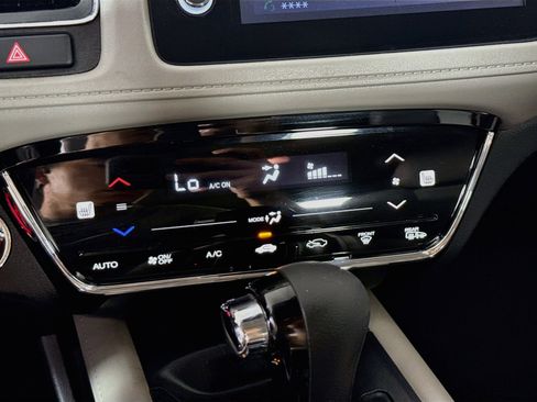 Certified 2021 Honda HR-V EX image 17