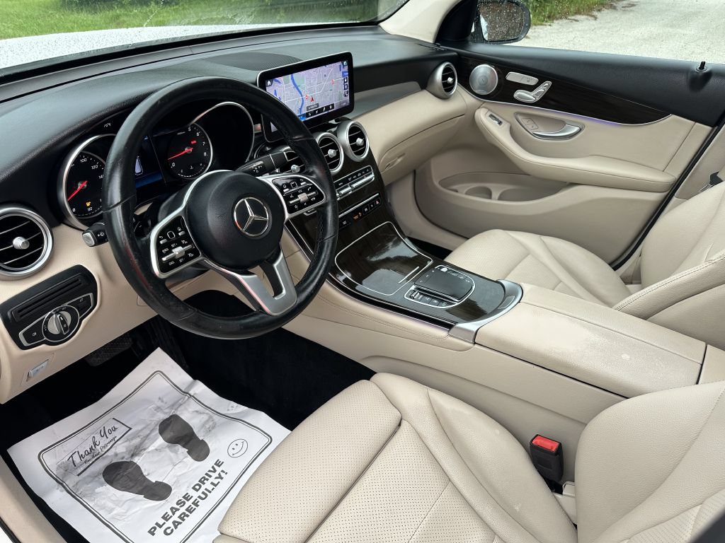 Used 2022 Mercedes-Benz GLC 300 4MATIC w/ Premium Package Lite image 8