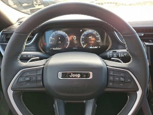 Certified 2024 Jeep Grand Cherokee Altitude image 23