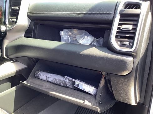 Used 2020 RAM 1500 Laramie image 44