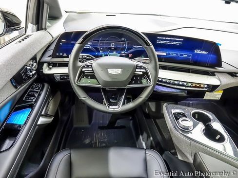 New 2026 Cadillac Optiq Luxury 1 image 11