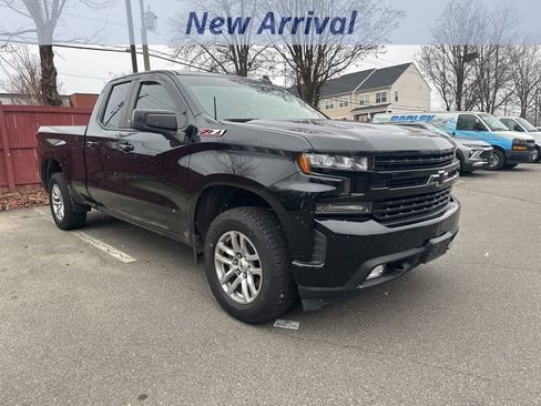 Used 2020 Chevrolet Silverado 1500 RST image 2